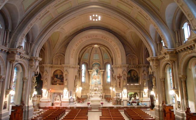 Intérieur de l'église Immaculée-Conception